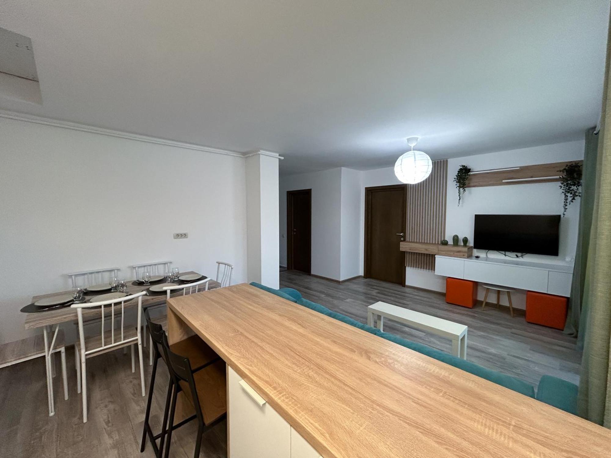 Mirandis Apartments - Comfort & Private Parking Near Coresi Mall Braşov Exterior foto