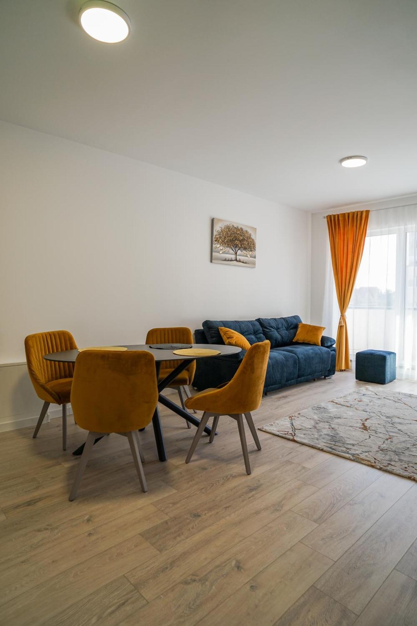 Mirandis Apartments - Comfort & Private Parking Near Coresi Mall Braşov Exterior foto