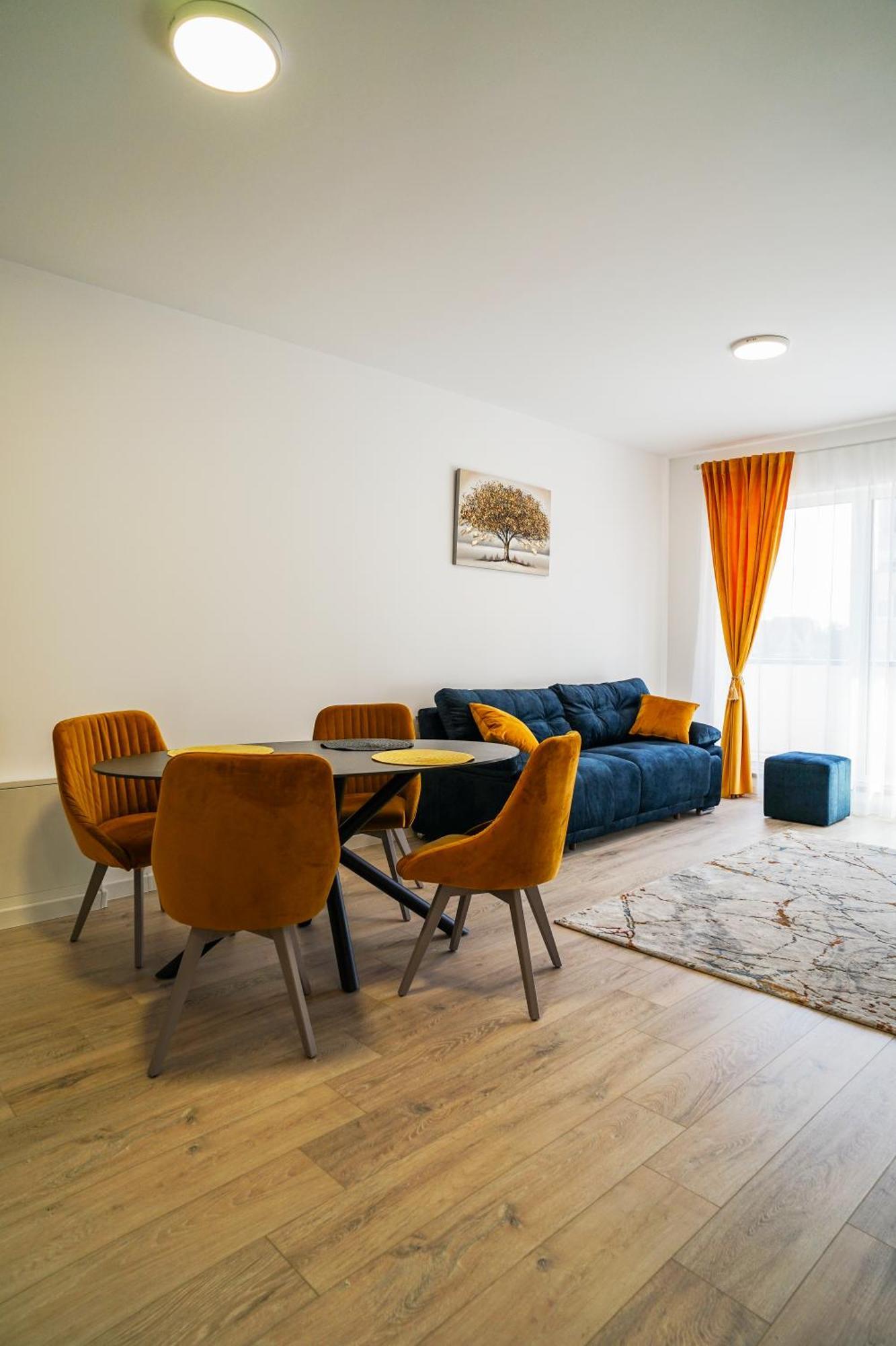 Mirandis Apartments - Comfort & Private Parking Near Coresi Mall Braşov Exterior foto