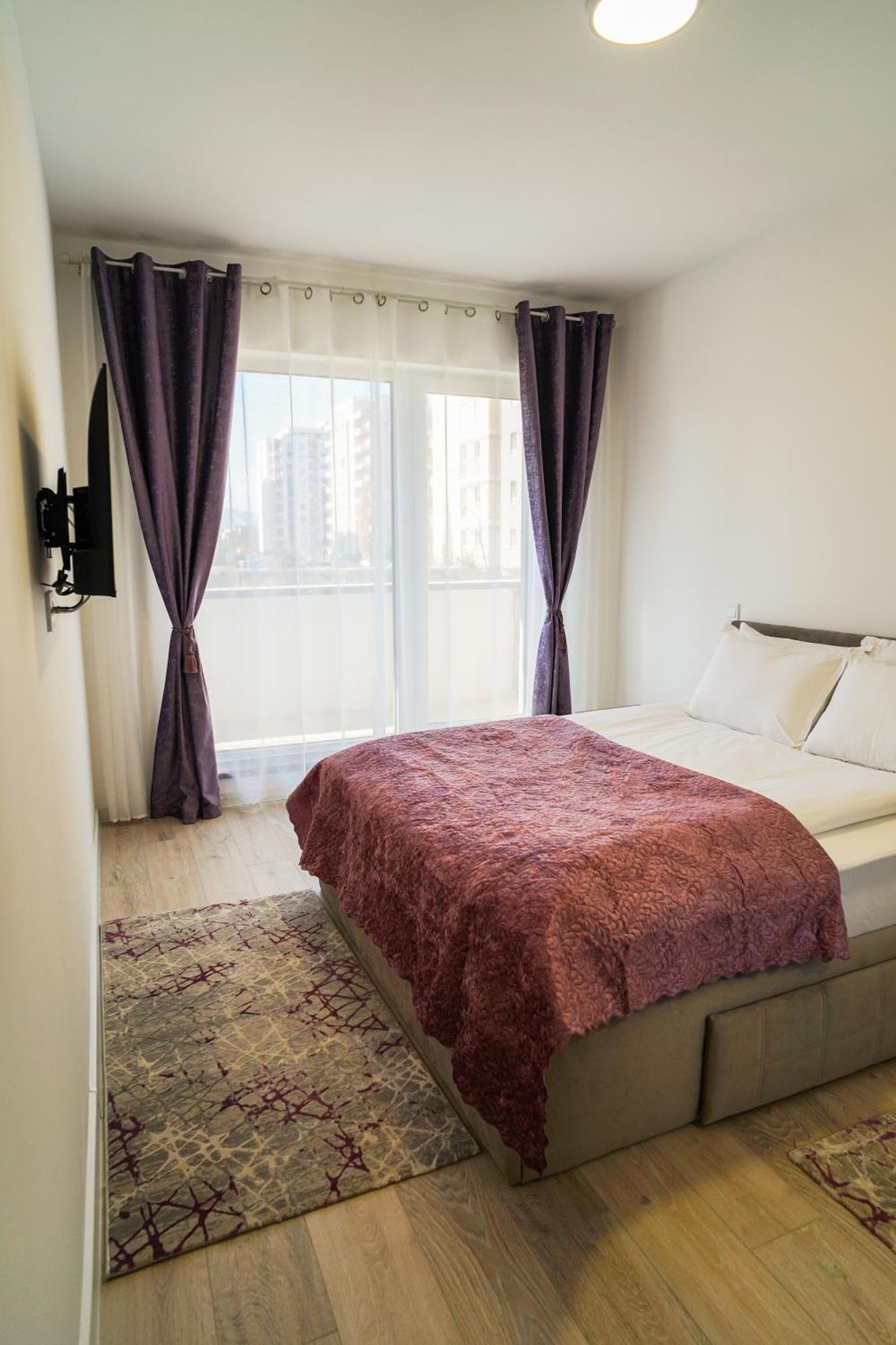 Mirandis Apartments - Comfort & Private Parking Near Coresi Mall Braşov Exterior foto